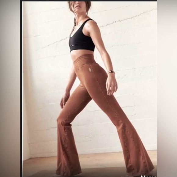 Free People NWOT Good Karma Flare Leggings Toasted Coconut SZ XS/S - Picture 2 of 5
